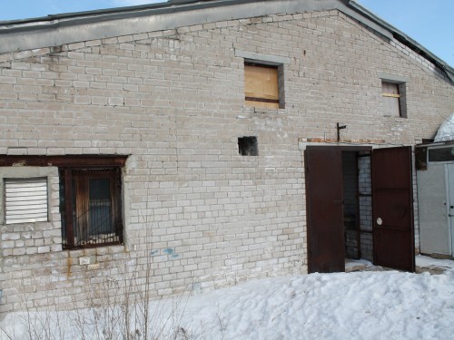 Производственное здание в п. Новосемейкино, ул. Солнечная,1    795 кв.м